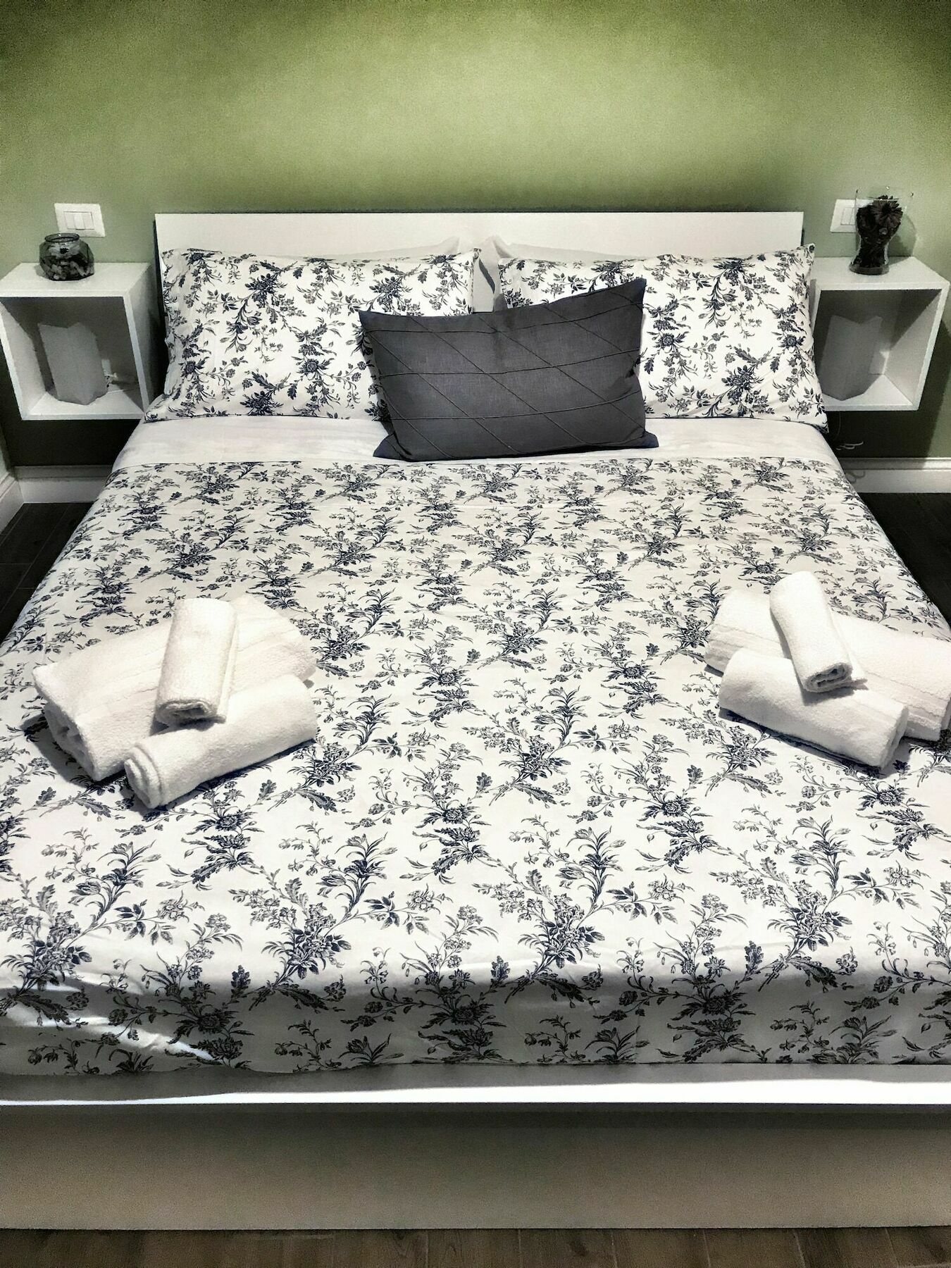 Domus Alysar Apartment โรม ภายนอก รูปภาพ